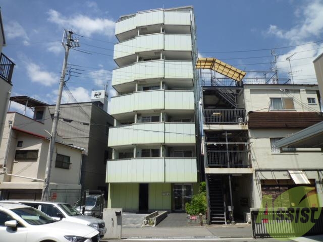建物外観　パリっとした外観ですね。