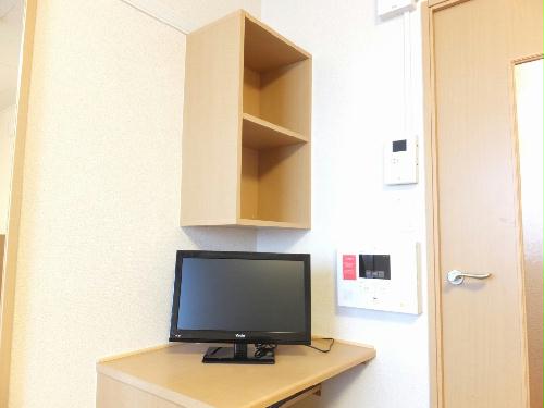 居室・リビング　家具・家電付きのお部屋です。