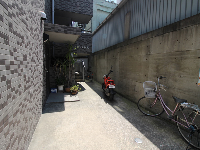 ウエストKの外観写真