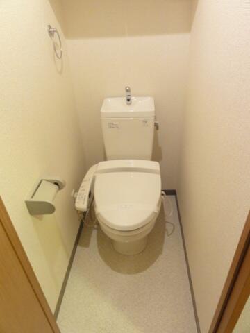 トイレ　同タイプ参考写真