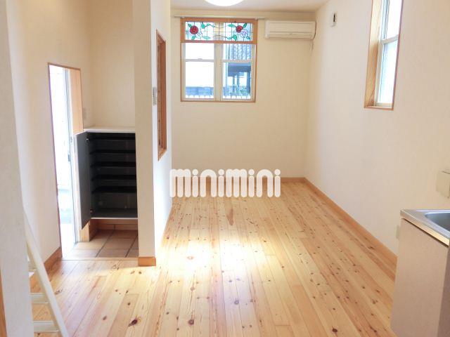 居室・リビング　２階の角部屋が空いてます。