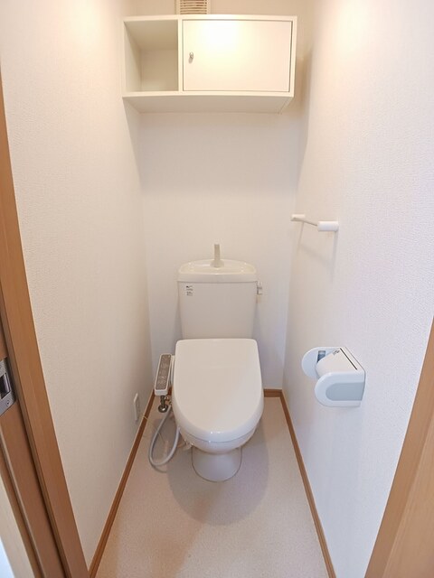 ＪＲ予讃線 国分駅 徒歩17分 2階建 築21年のトイレ写真