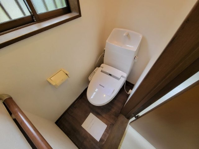谷戸町三丁目戸建のトイレ写真