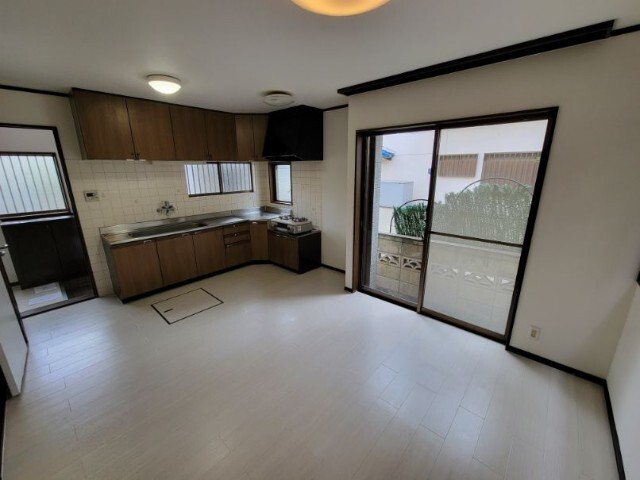 谷戸町三丁目戸建の居間写真