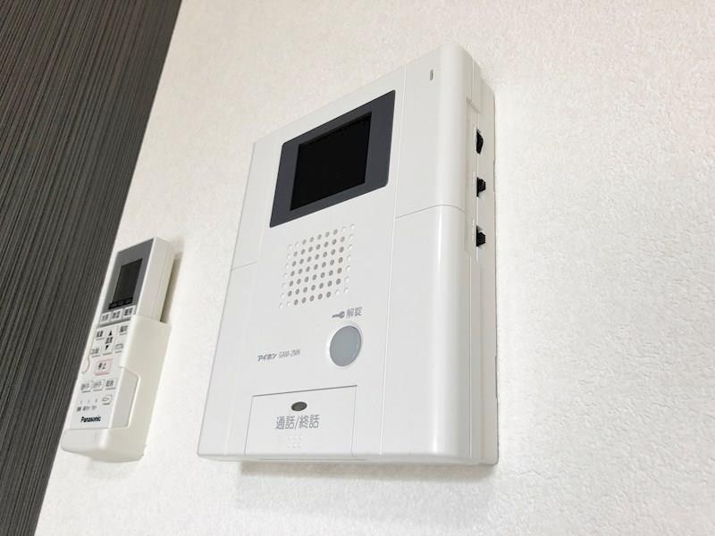 セキュリティ　モニター付きインターフォン