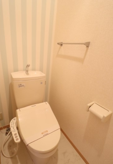 ベルジュノー是政のトイレ写真