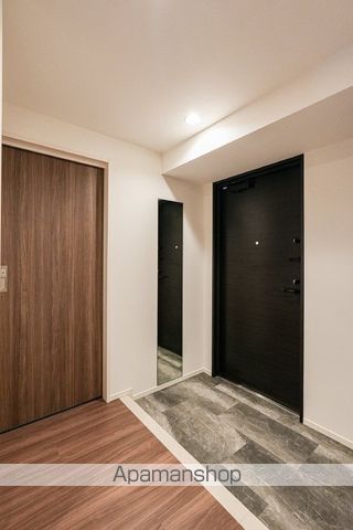 ロイジェント戸越銀座の玄関写真