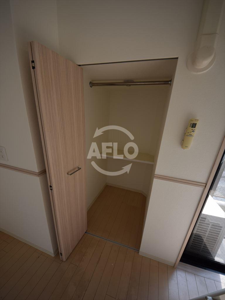収納　リトルリバー本町橋　ウォークインクローゼット