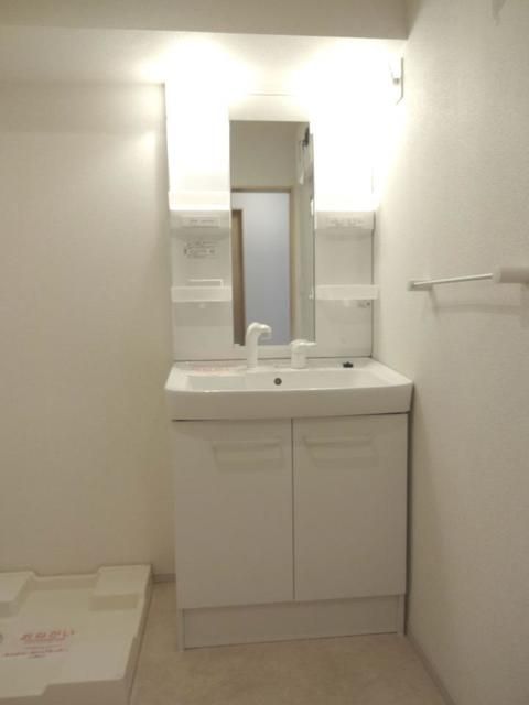 アクシア グミの木の内装写真