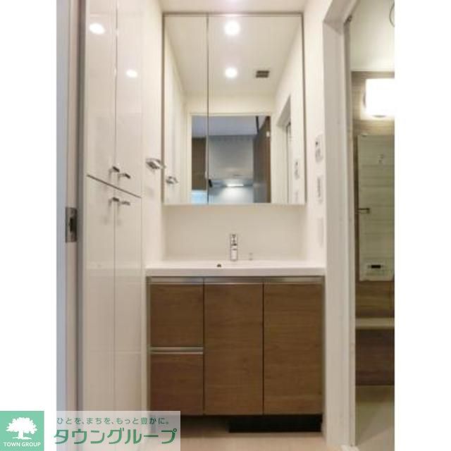 洗面設備　※写真は同タイプ住戸です。