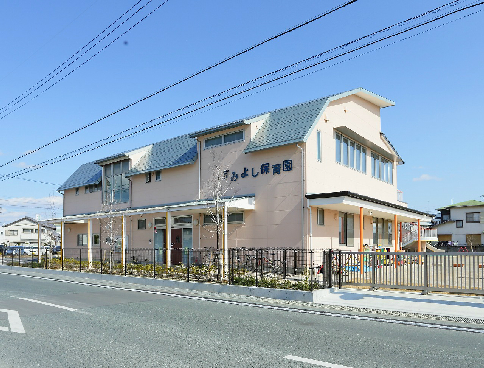 幼稚園・保育園　住吉会　小豆餅ゆすらうめこども園（幼稚園・保育園）まで440m
