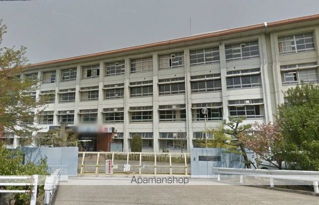 中学校　奈良市立平城中学校（中学校）まで500m