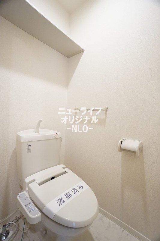 トイレ　あると嬉しい温水洗浄便座付き♪