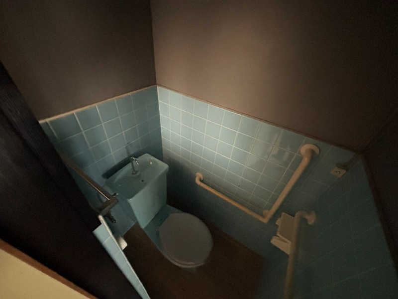 柳之町東戸建のトイレ写真