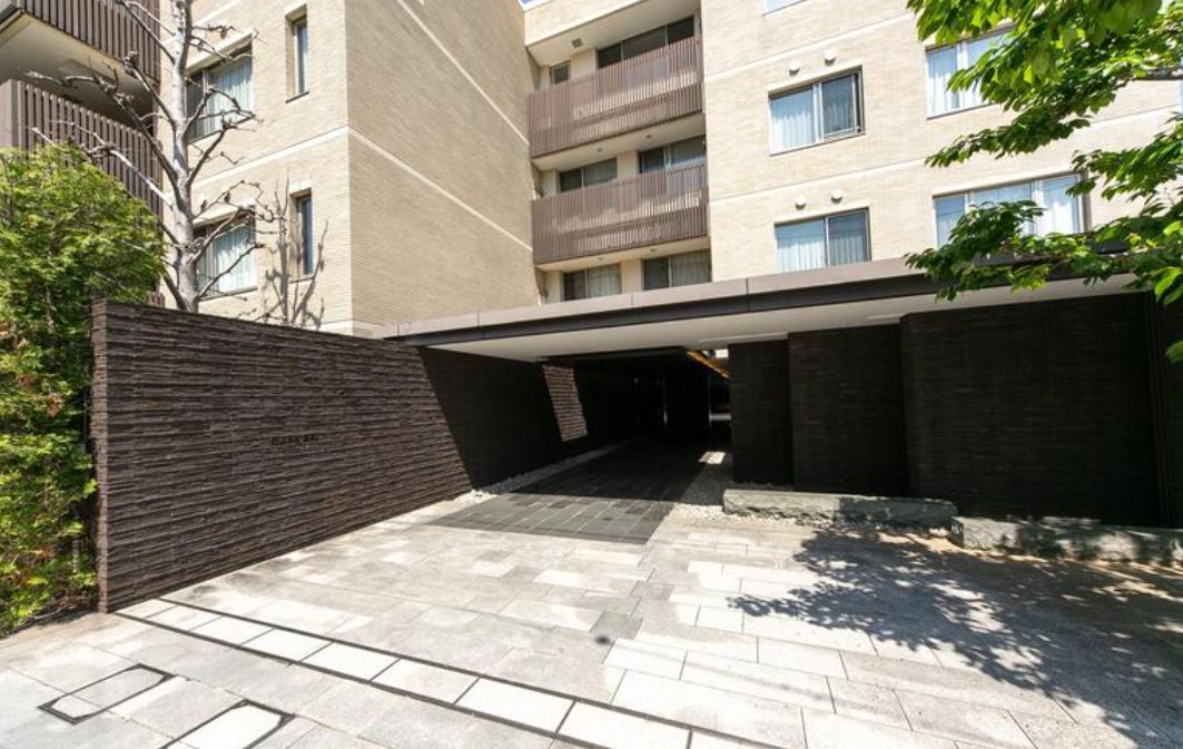 エントランス　建物の内部です