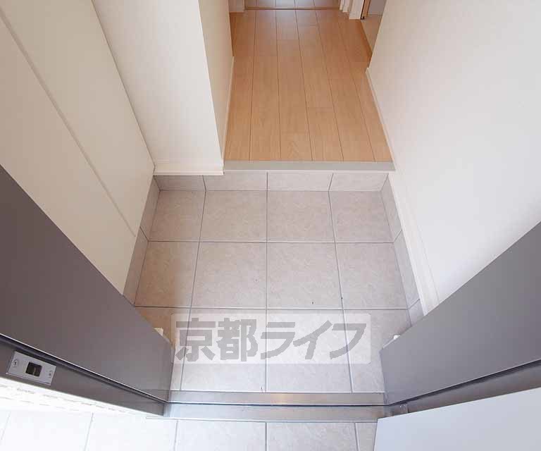 玄関　シンプルな玄関です。