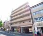 建物外観　大通り沿いで安心ですね！