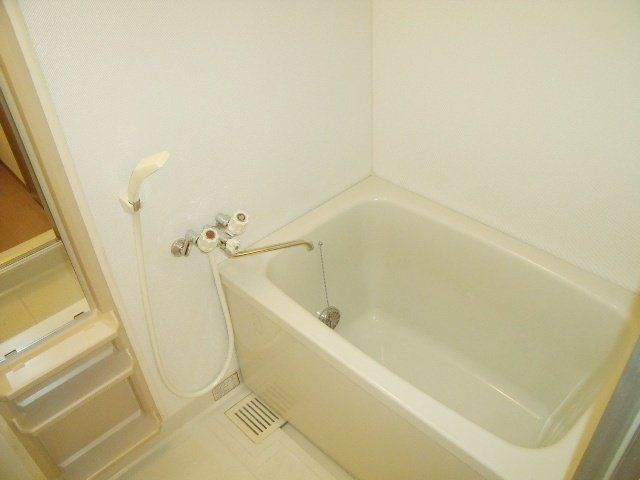 バス・シャワールーム　追い焚き機能ついてます