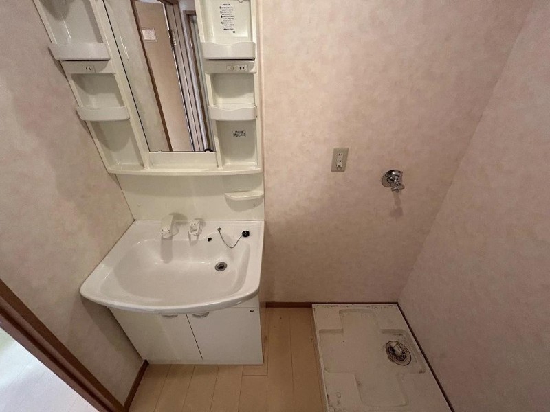 洗面設備　※別部屋参考写真・現況優先※反転