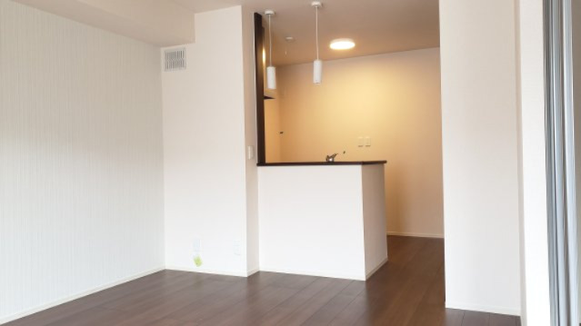 居室・リビング　同ハイツ別部屋参考写真☆神戸市垂水区　シャトー・ムートン☆