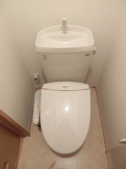 トイレ　洗浄機能付きトイレ