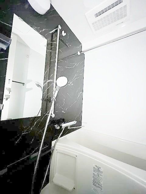 バス・シャワールーム　同間取り別部屋参考写真