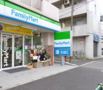 コンビニ　ファミリーマート世田谷淡島通り店（コンビニ）まで462m