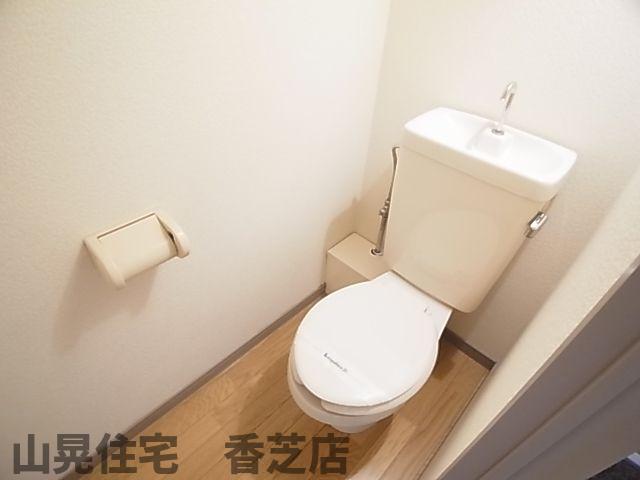 【香芝市五位堂のマンションのトイレ】