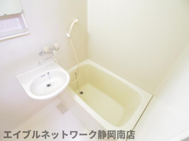 バス・シャワールーム　きれいなお風呂です