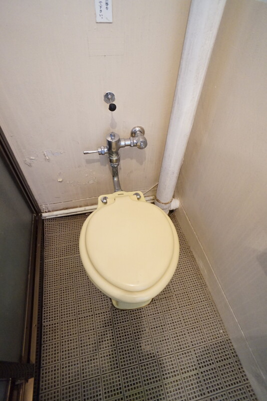 【福岡市中央区輝国のマンションのトイレ】