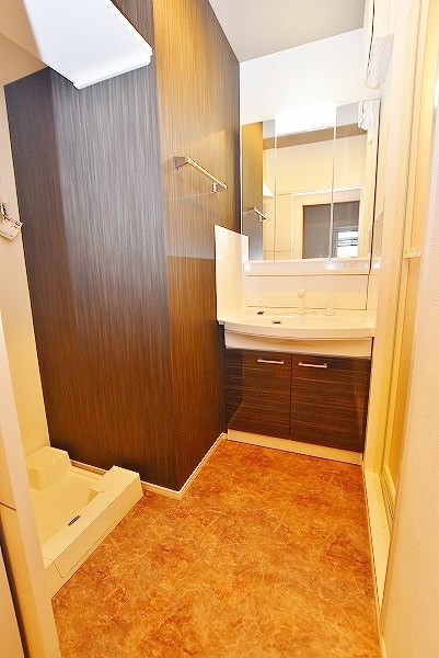 洗面設備　★洗髪洗面化粧台＆室内洗濯機置場★