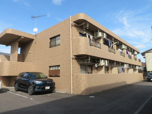 【高松市屋島東町のマンションの建物外観】