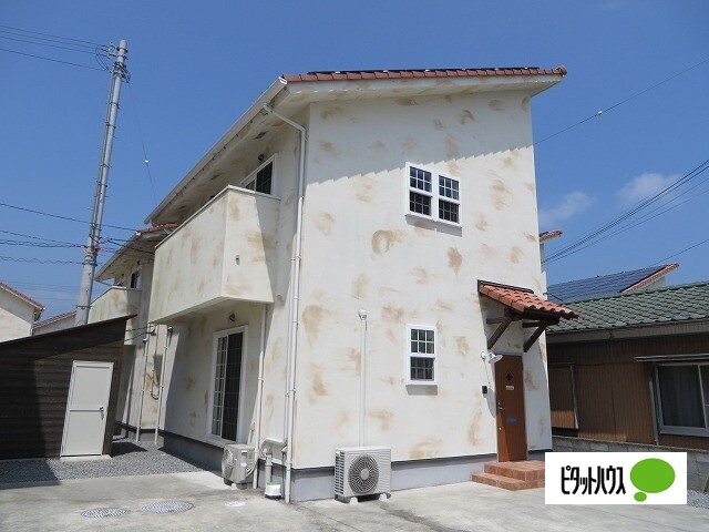 ヴィラージュ鷺島の建物外観