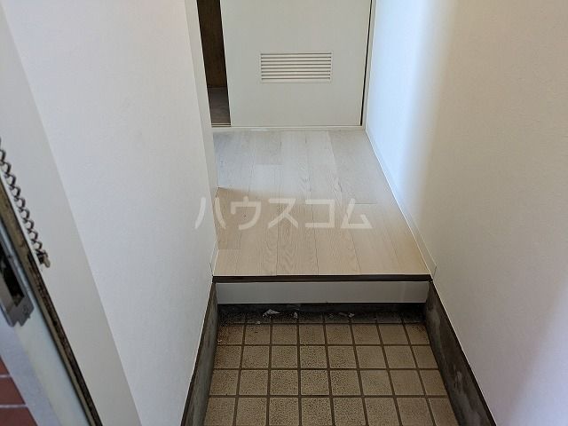 【ユーハイツの玄関】