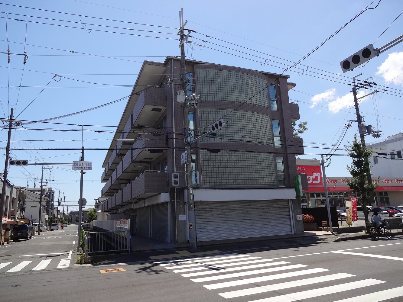 尼崎市武庫町のマンションの建物外観