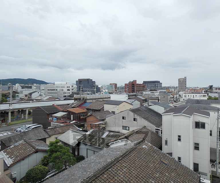 【京都市南区西九条唐橋町のマンションの眺望】