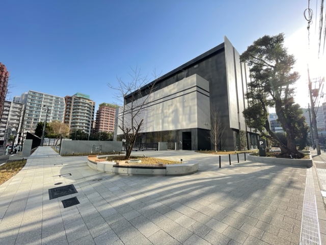 【神戸市中央区浜辺通のマンションの公園】