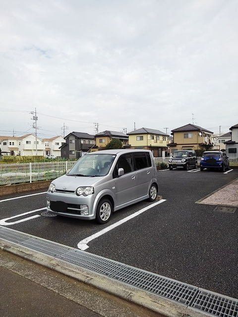 【プリマヴェラの駐車場】