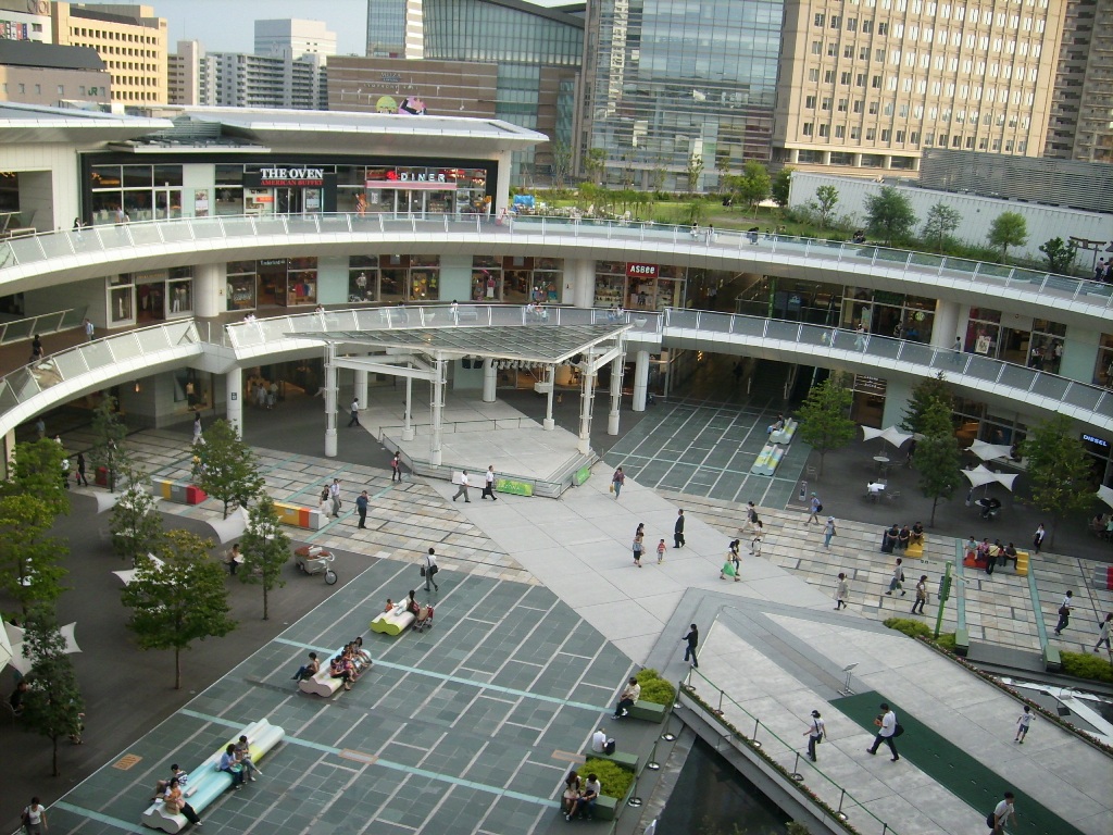 【川崎市幸区中幸町のマンションのショッピングセンター】