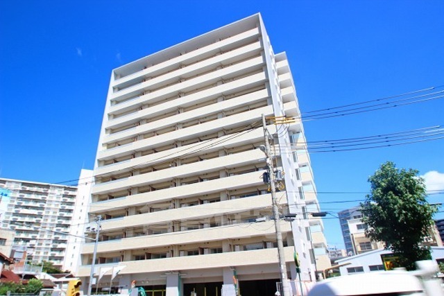 W.O.B京橋の建物外観