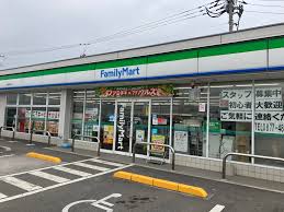 コンビニ　ファミリーマート 坂出加茂町店（コンビニ）まで577m