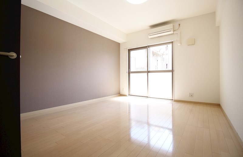 その他部屋・スペース　洋室9帖あります