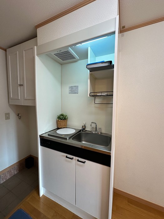 キッチン　2帖のキッチンスペースです♪一人暮らしには欠かせないキッチン