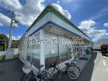 コンビニ　ファミリーマート 西東京富士町店（コンビニ）まで482m