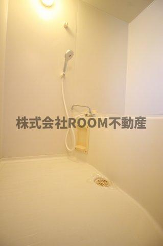 バス・シャワールーム　ゆったり過ごせるお風呂です