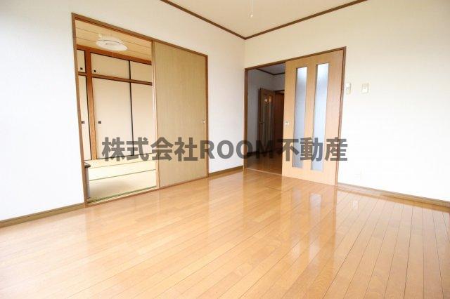 居室・リビング　ゆったり過ごせる居間です