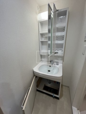 洗面設備　プレサンス堺筋本町エグゼブラン　独立洗面台