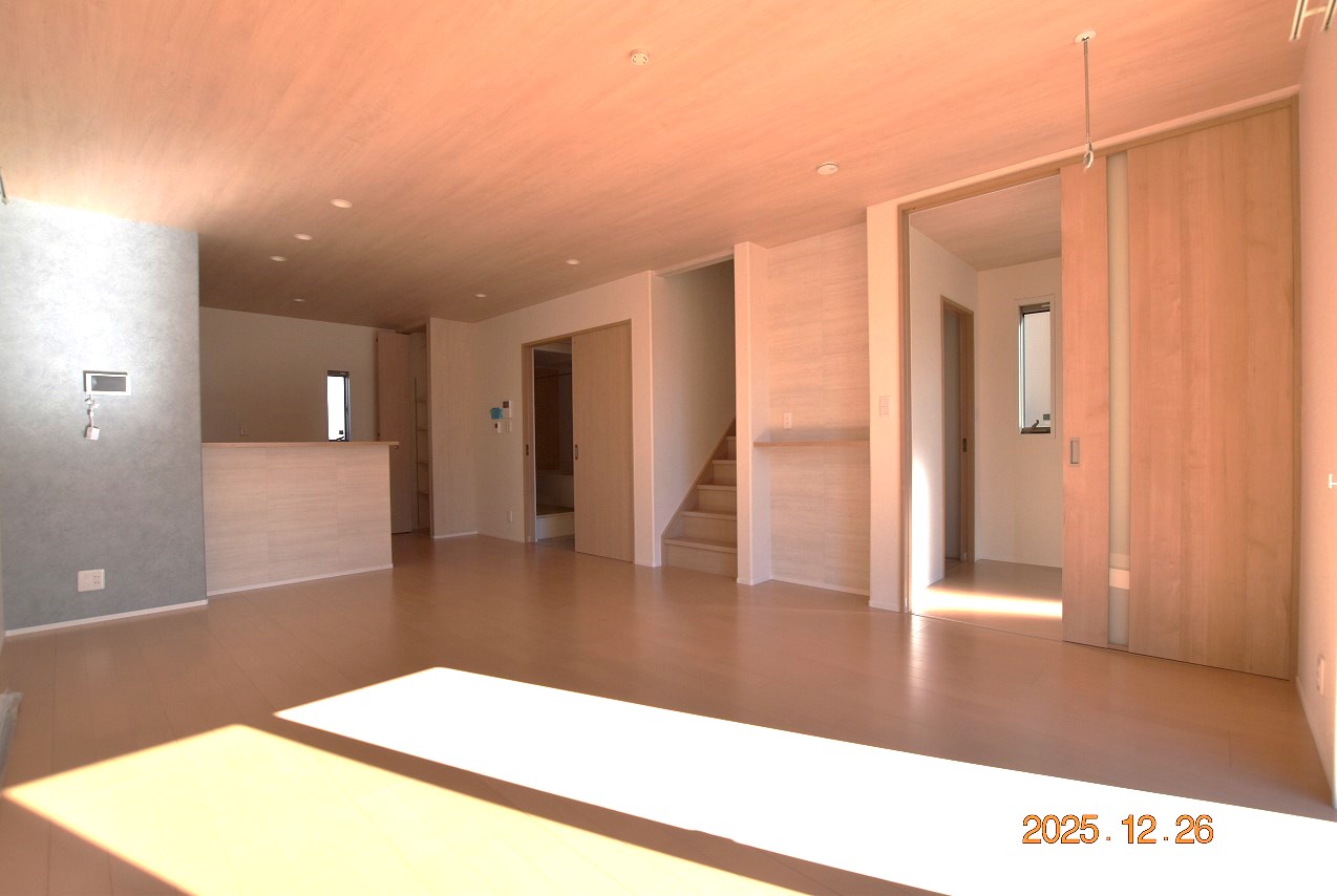 居室・リビング　新築メーカー戸建☆P3台付★オール電化★ユメウル不動産