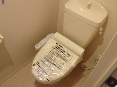 トイレ　落ち着いた色調のトイレです♪