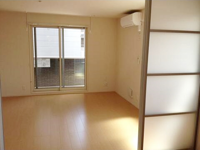 居室・リビング　使いやすい形の為、レイアウトを楽しめます♪